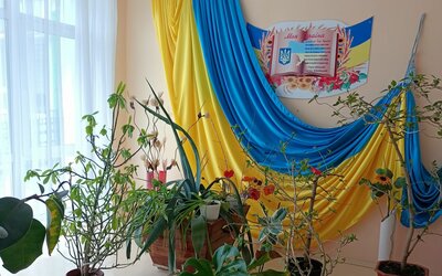Профорієнтаційна робота кафедри XTKC та БМ ННІ УДХТУ в Царичанському ліцеї
